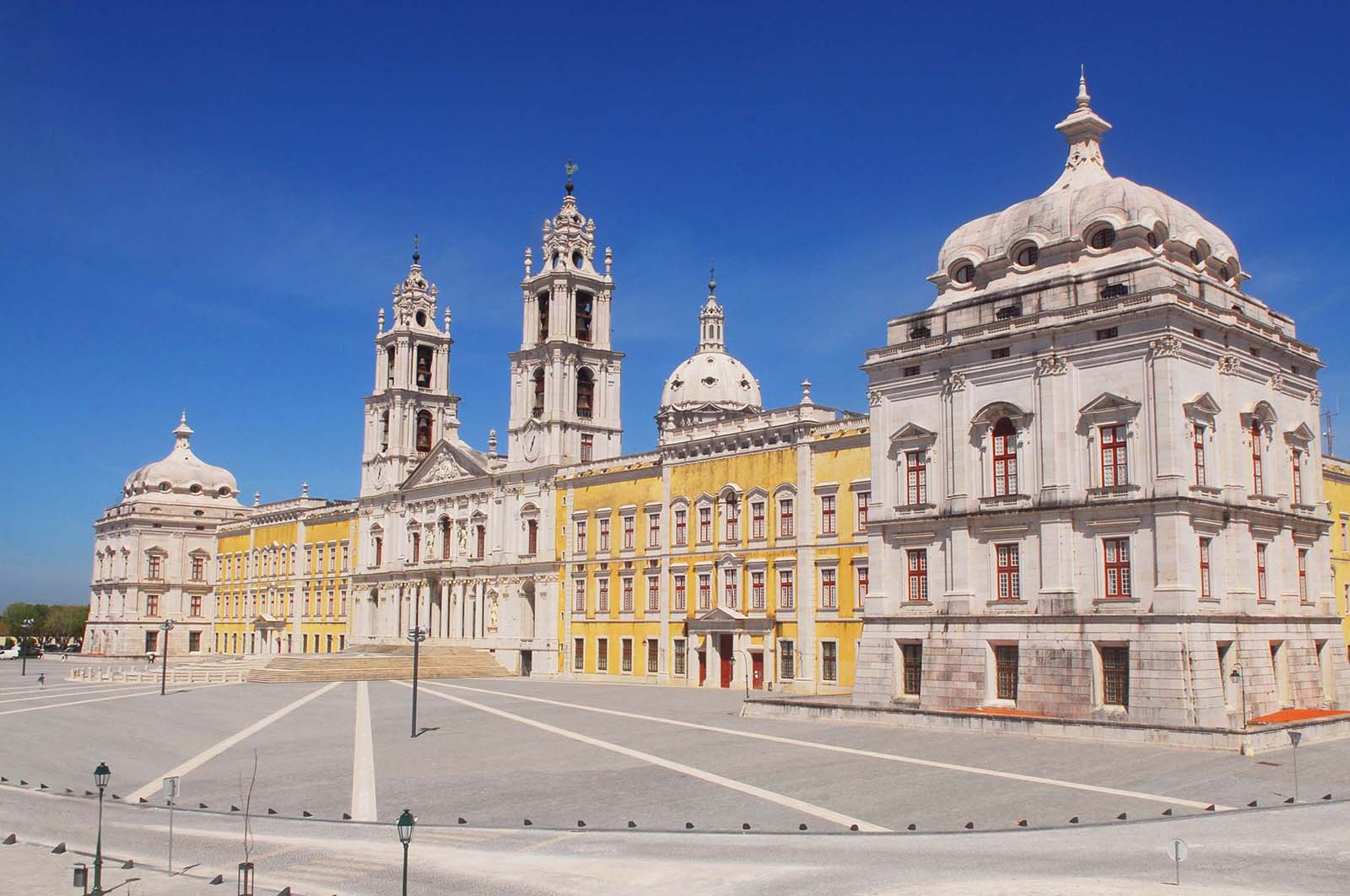 Дворец Мафра, Португалия