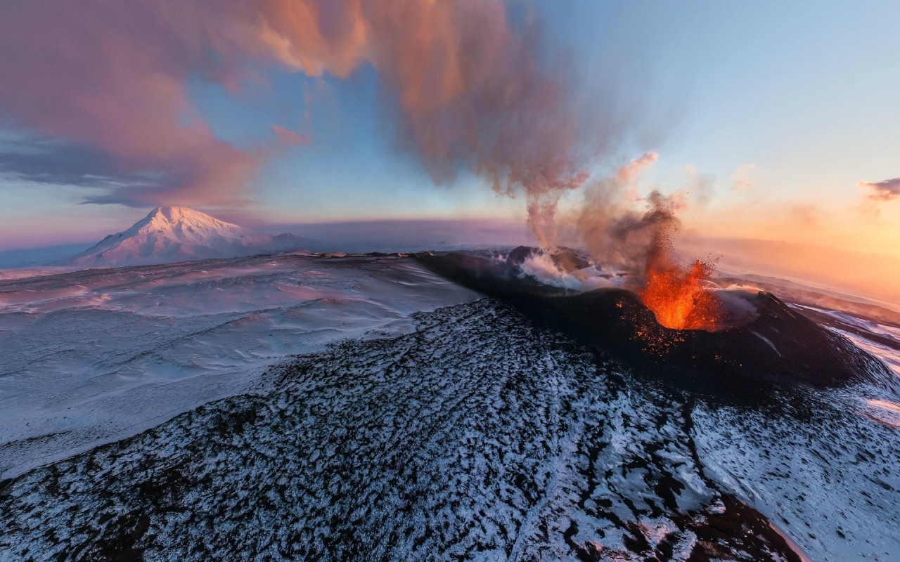 Действующие и потухшие вулканы на карте мира
