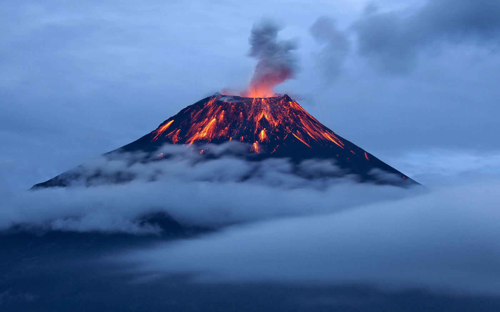 Какие есть вулканы?, Как образуются вулканы?