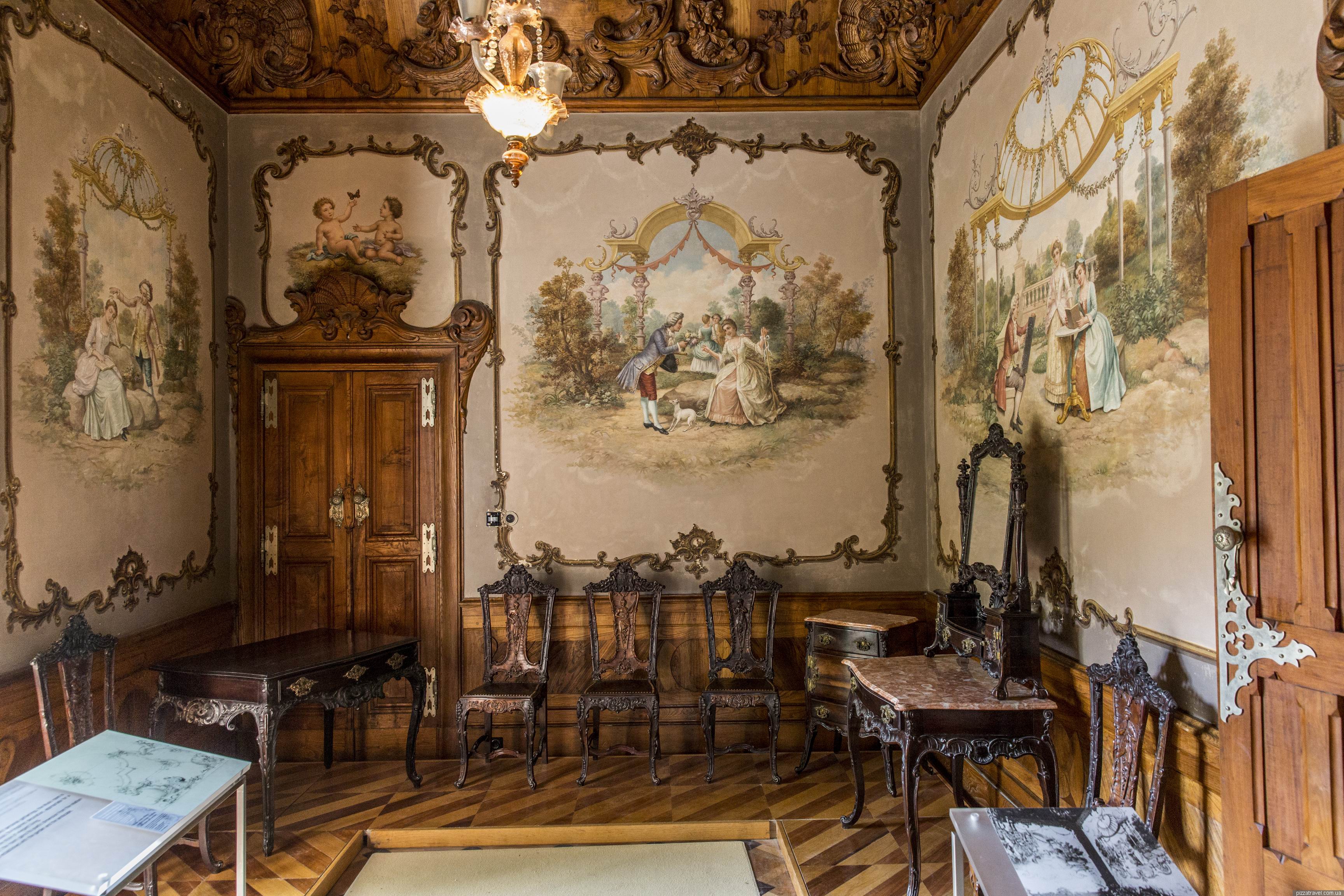 Фото: одна из комнат дворца Кинта-да-Регалейра
