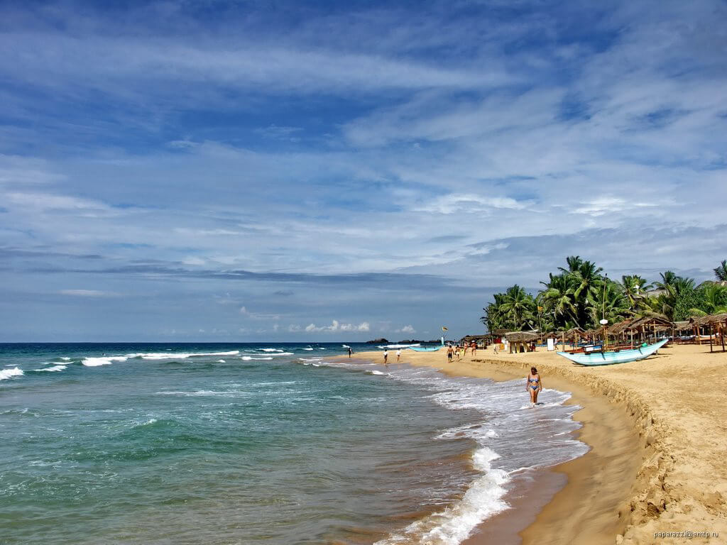 Пляж Хиккадува на Шри-Ланке