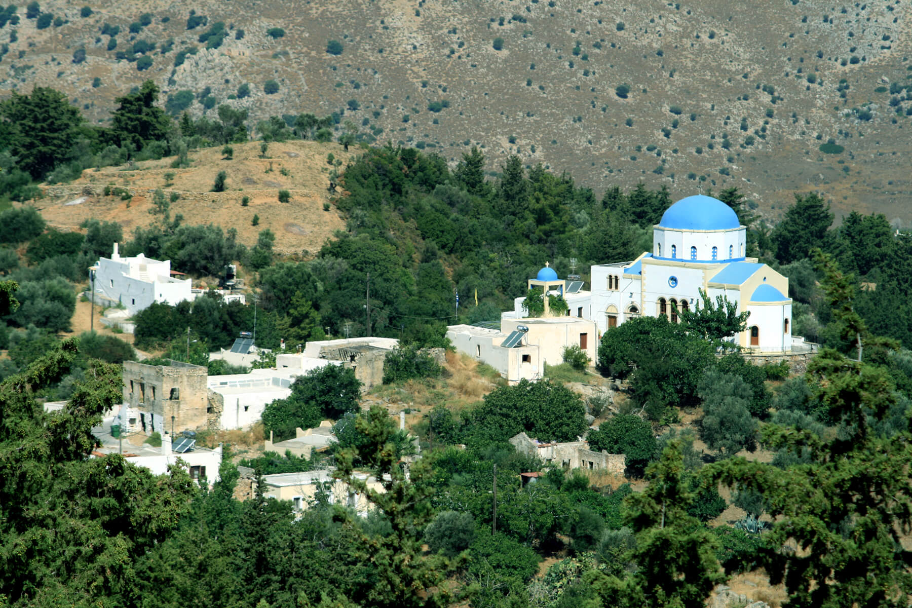 Церковь в деревне Зия