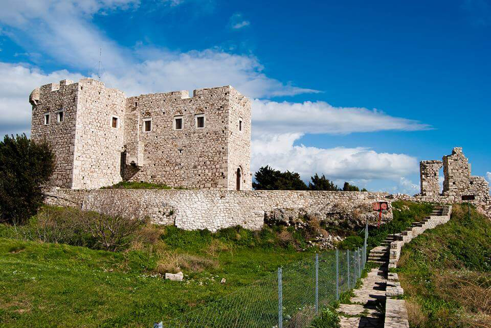 Руины замока в Пифагорио