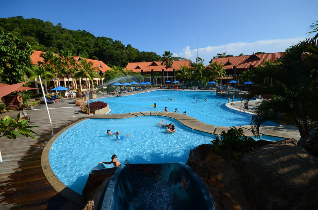 Отель The Taaras Beach & Spa Resort
