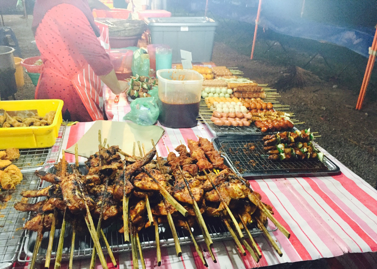 Уличная еда на Ночном рынке Лангкави