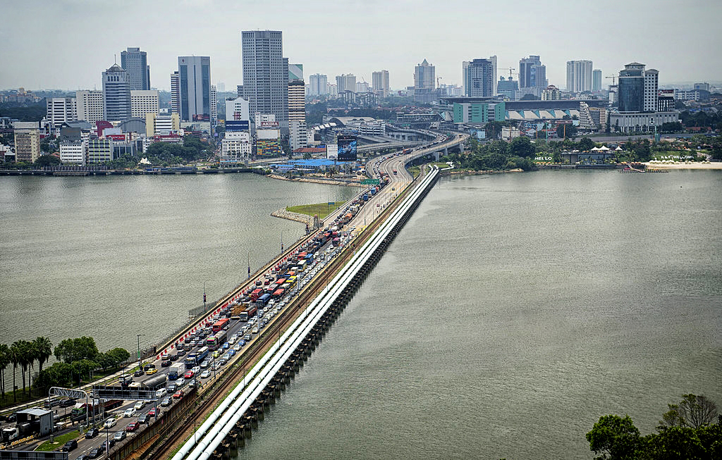 Автомобильно-железнодорожный мост Johor-Singapore Causeway