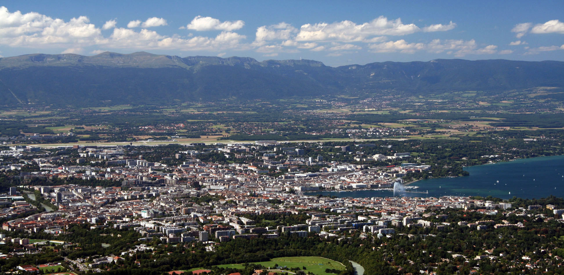Вид на Женеву с горы Салев