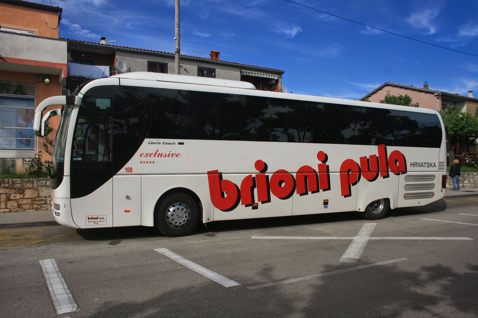 Автобус Brioni Pula