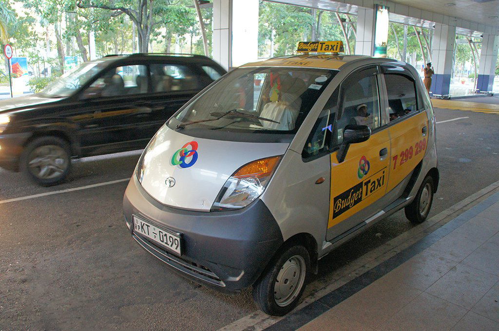 Бюджетное такси в аэропорту Коломбо