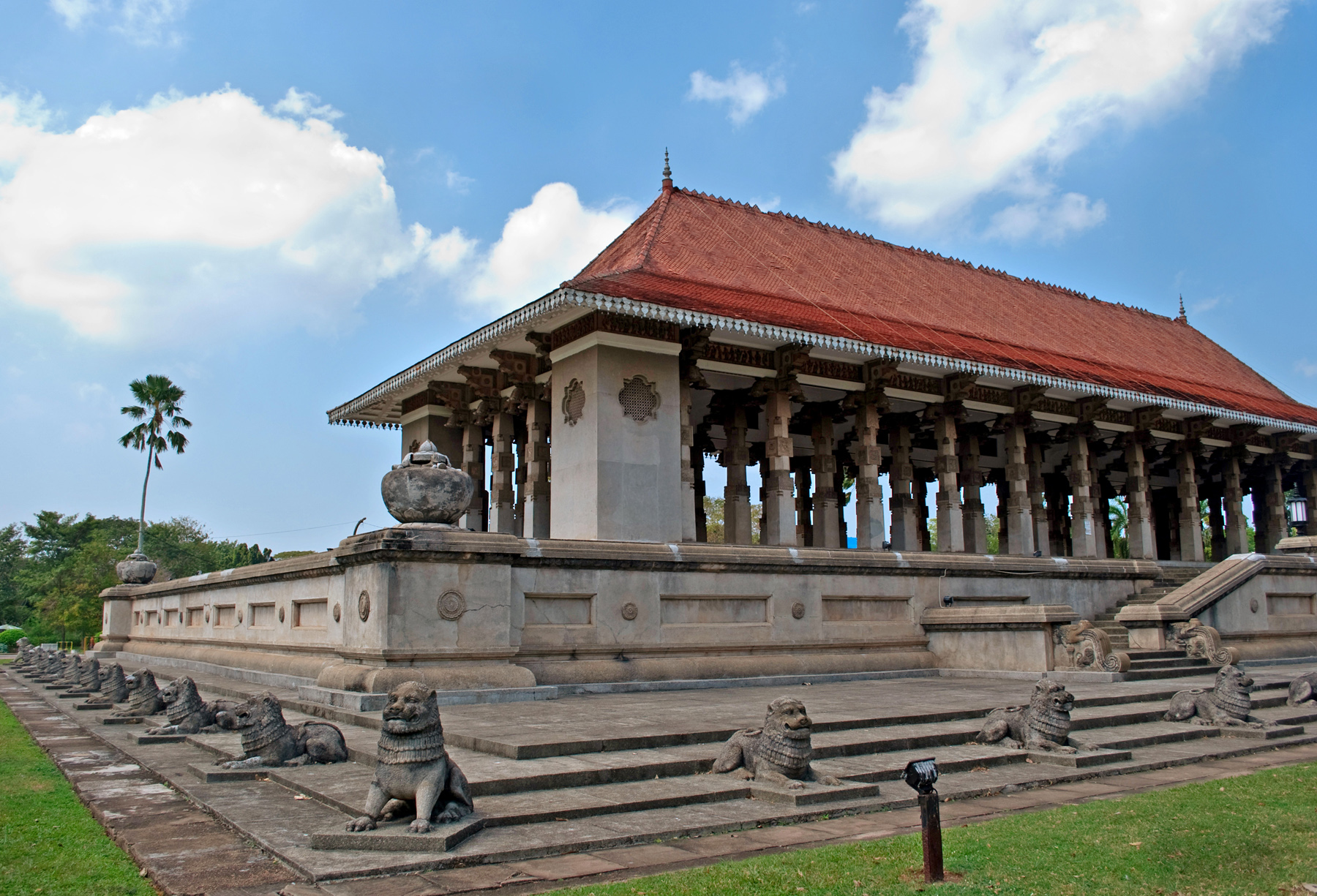 Мемориальный зал Независимости в Коломбо