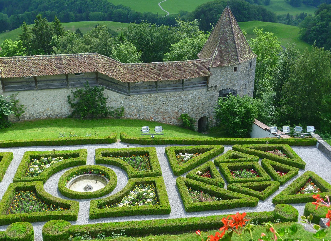 Французский сад замка Грюйер