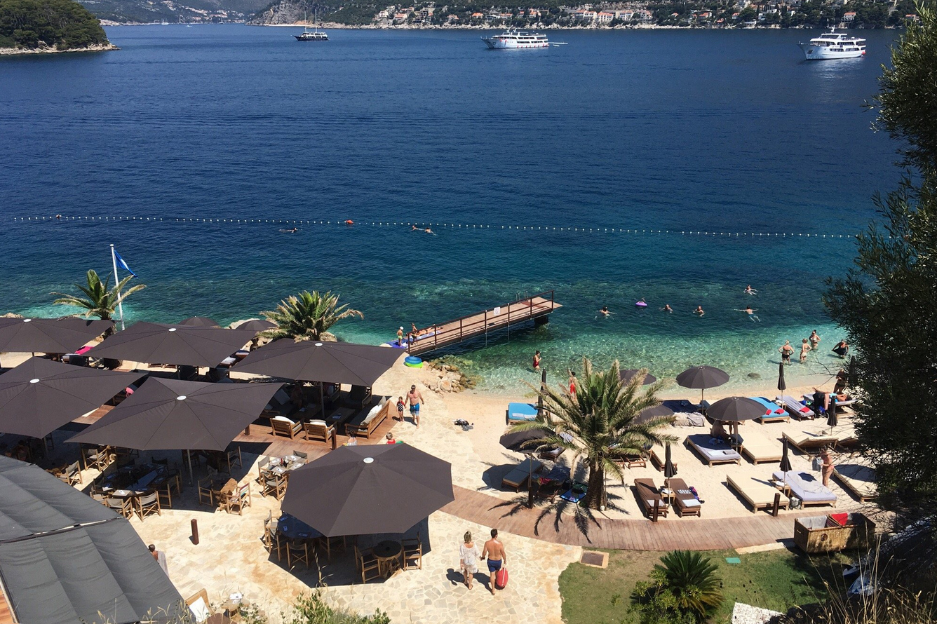 Пляж Coral Beach Club