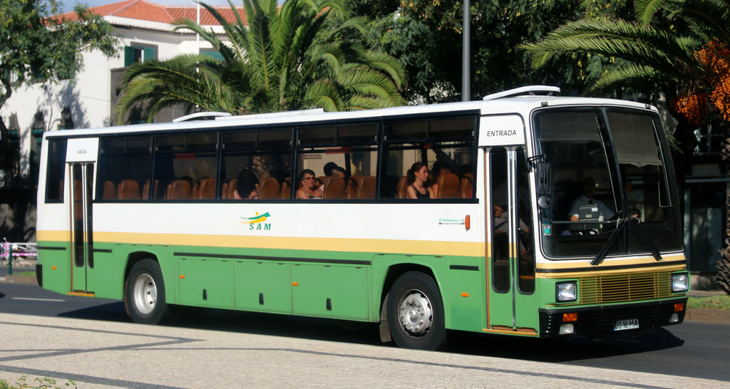 Автобус компании SAM