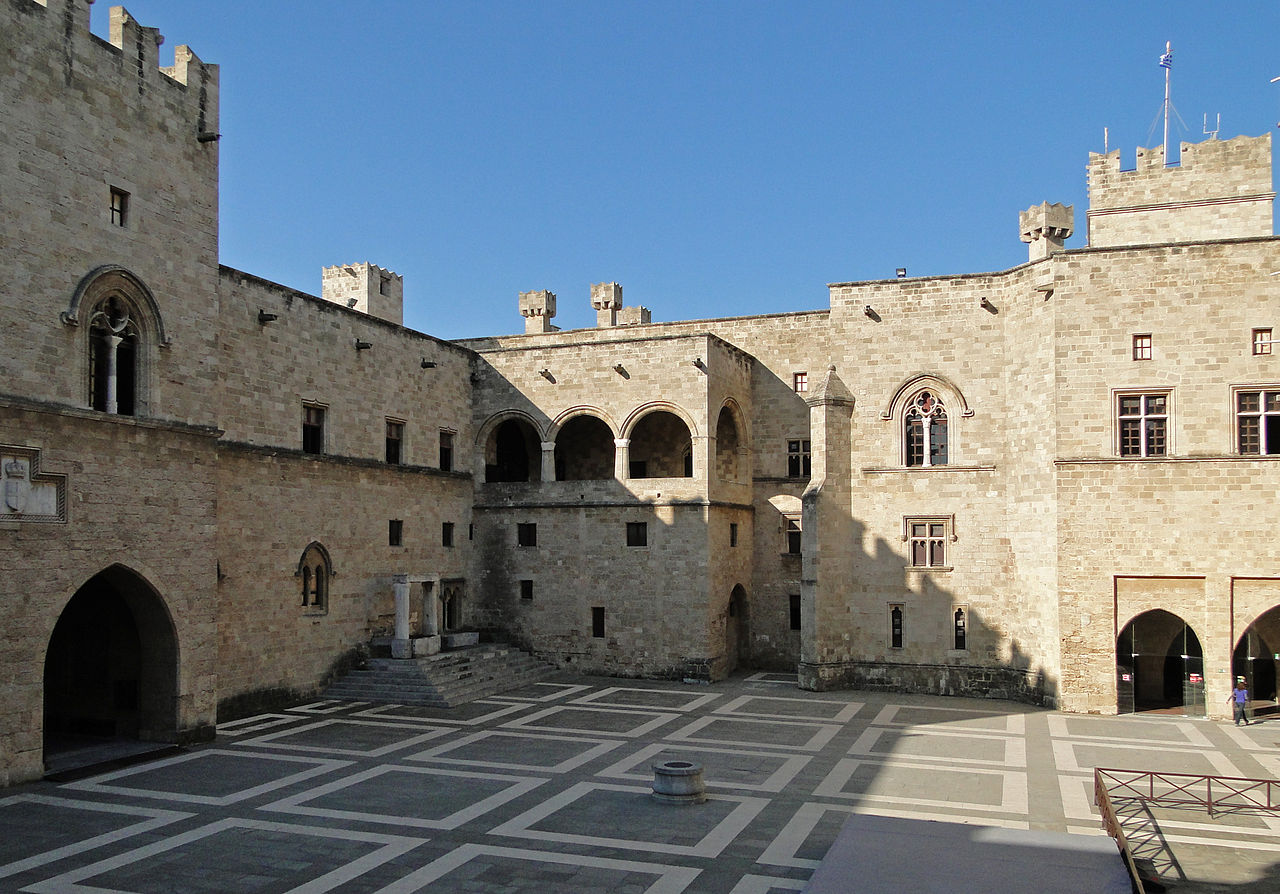 Внутренний двор крепости рыцарей, Родос