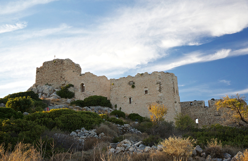 Старинная крепость Кастелло