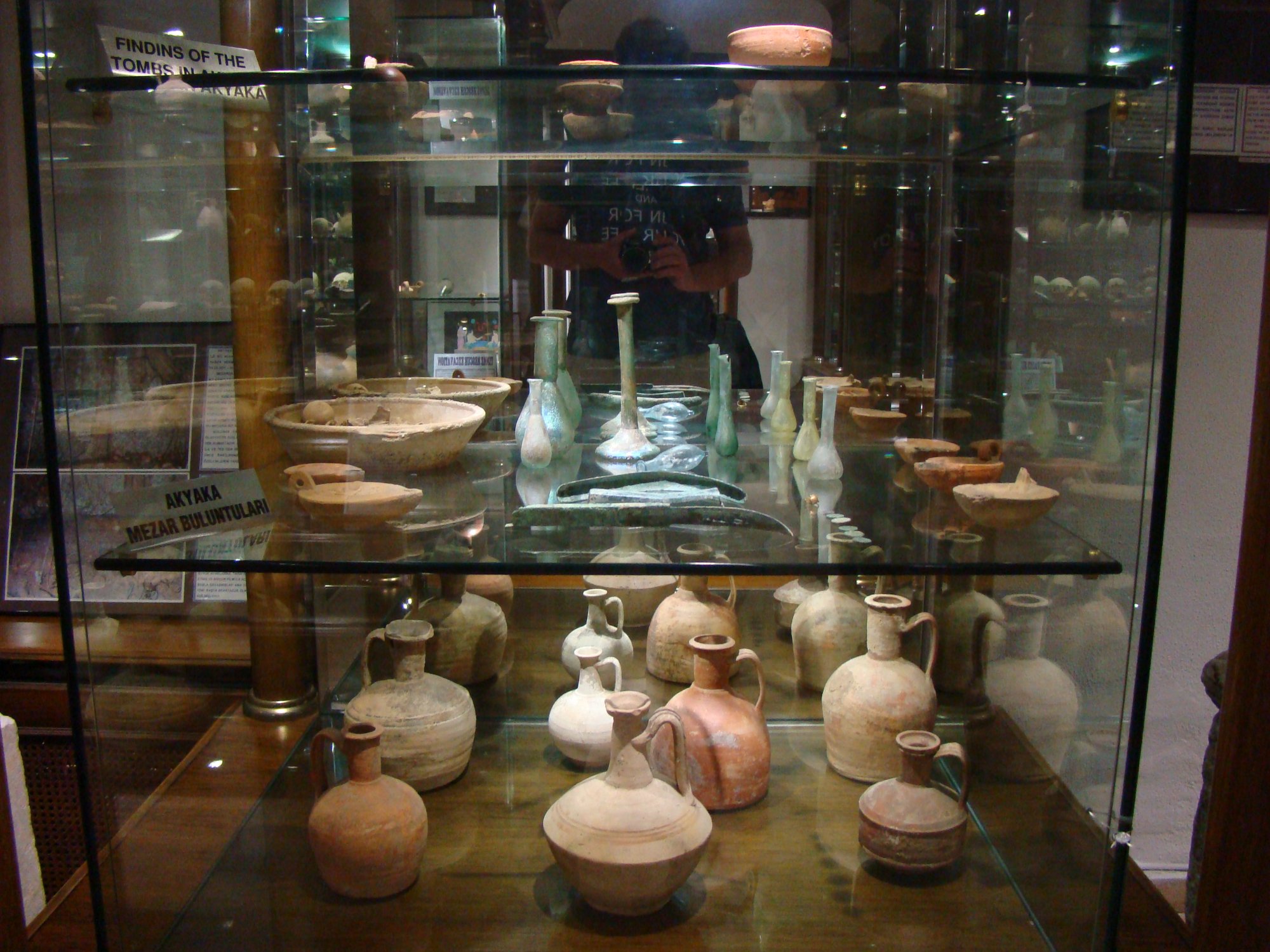 Экспонаты в археологическом музее Муглы