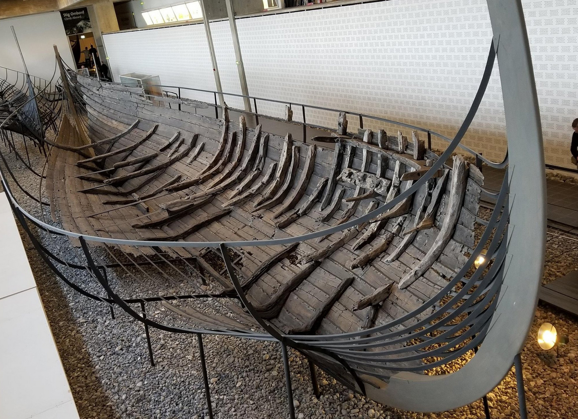 В музее кораблей Викингов
