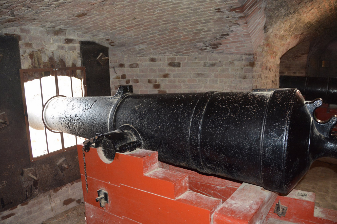 Пушка в Fort Sint Pieter