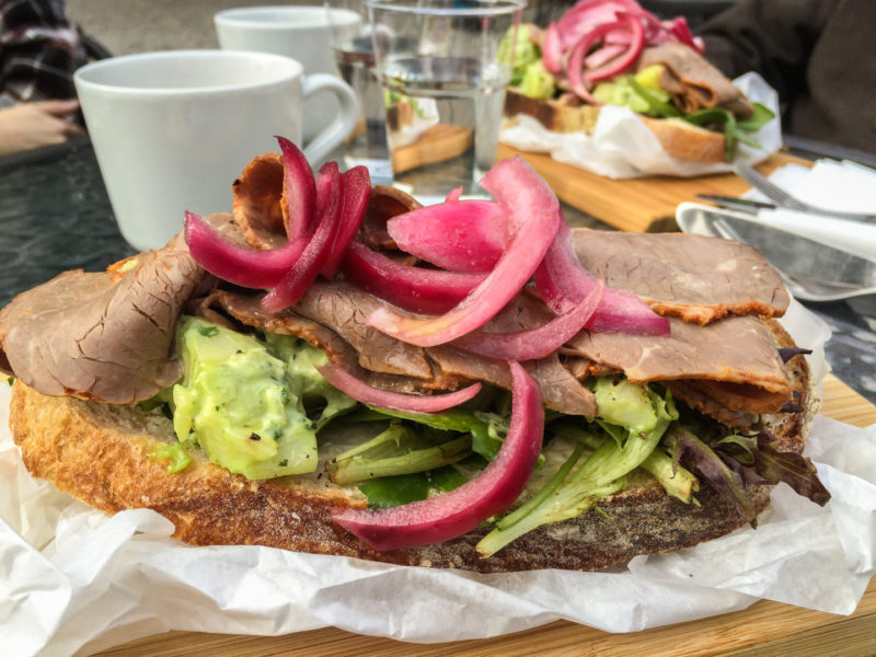 Датский бутерброд в кафе