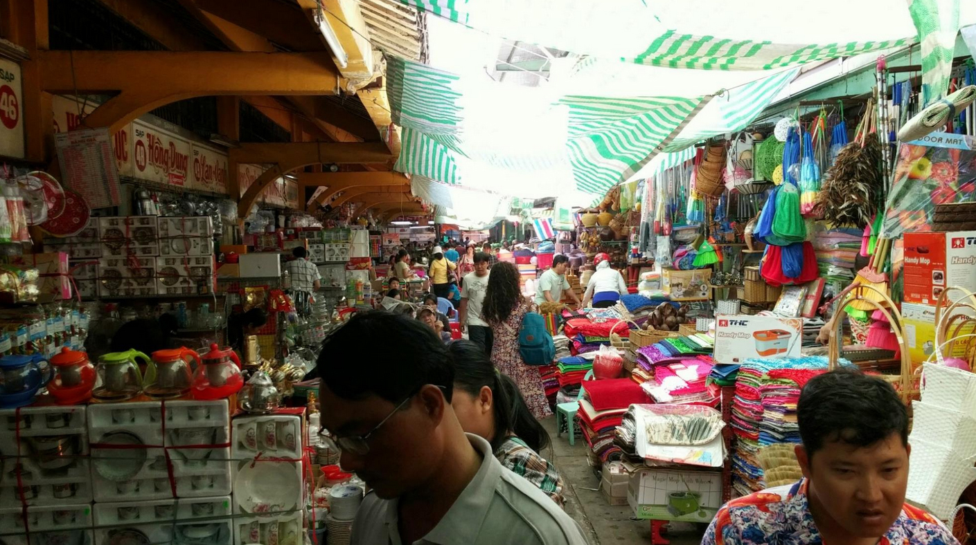 На рынке Бинь Тай
