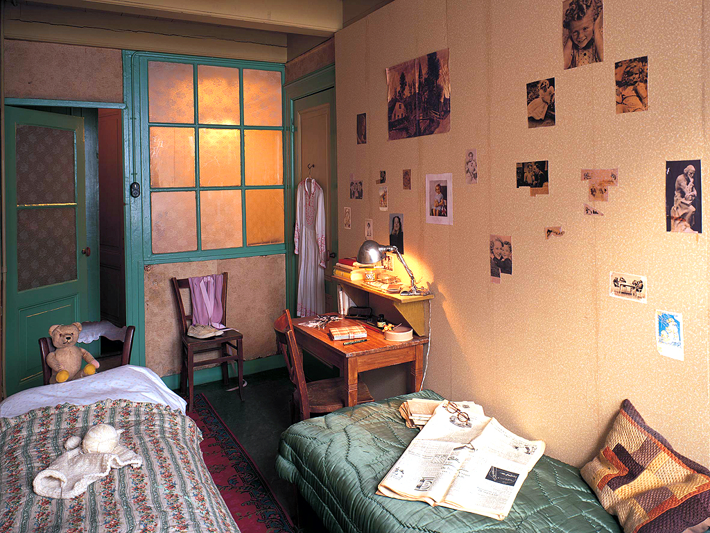 Так выглядела комнатиа Анны Франк