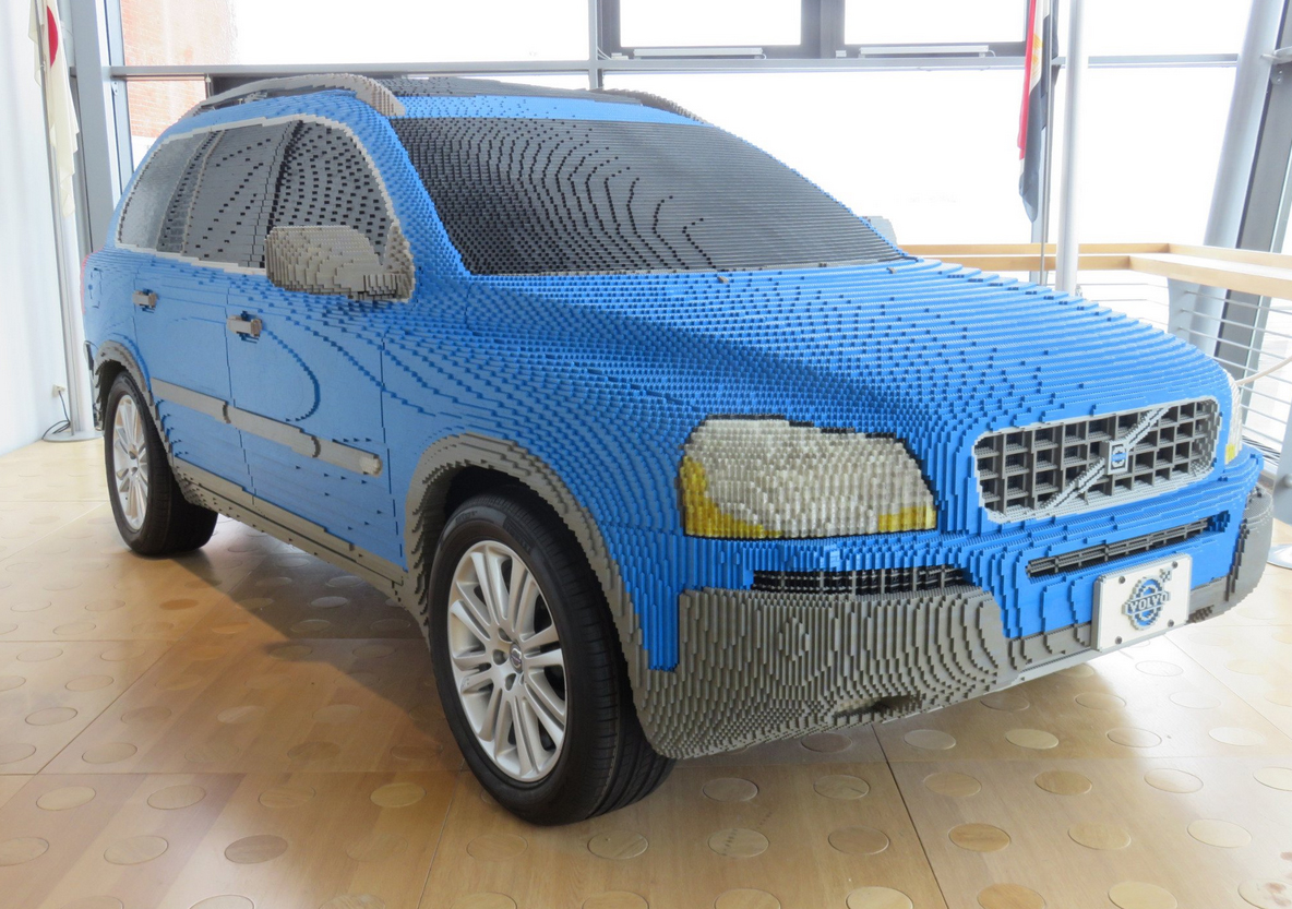 Автомобиль из Лего
