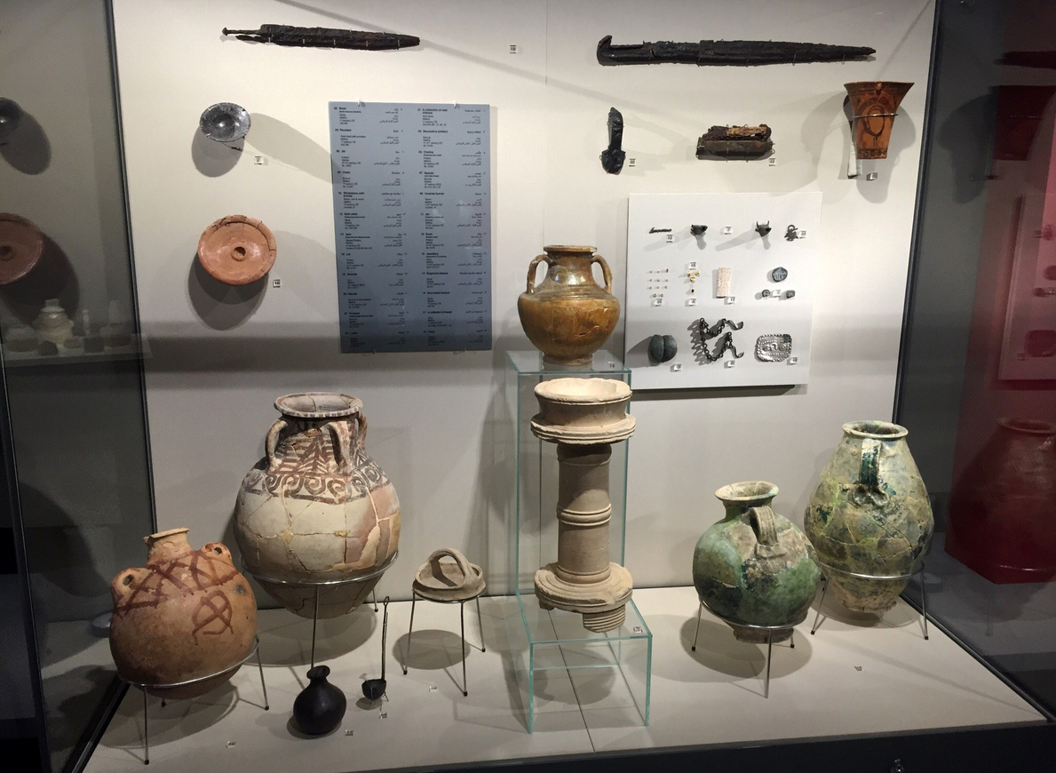 Артефакты в здании музея