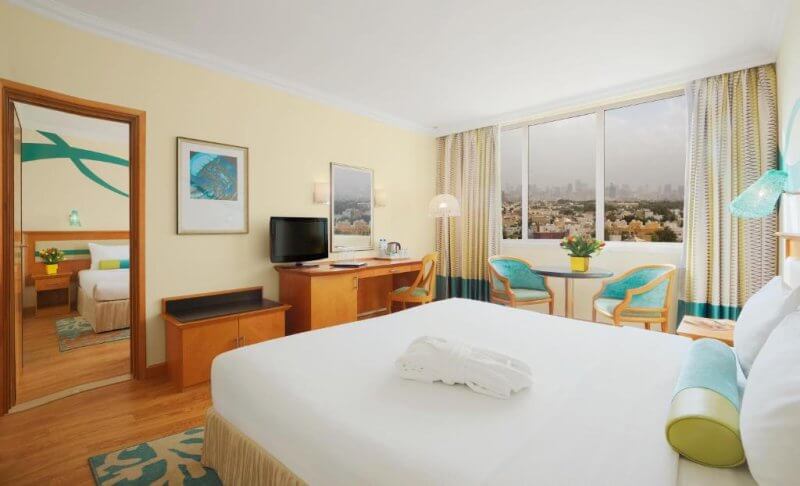 Номер отеля Coral Beach Resort Sharjah, Шарджа