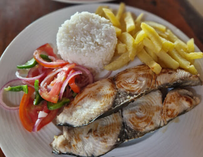В ресторане Fisherman Local Restaurant, Занзибар