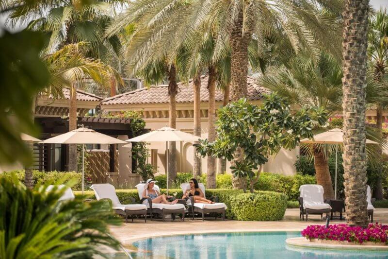 Фото открытого бассейна в отеле Four Seasons Resort Dubai at Jumeirah Beach