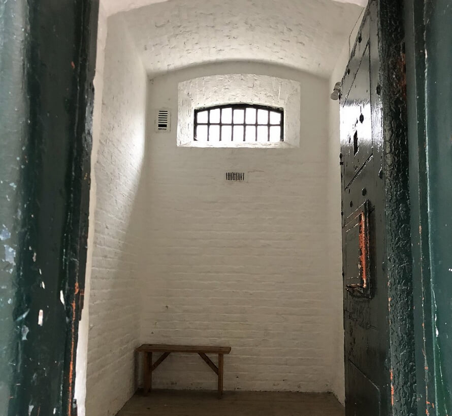 Тюремная камера