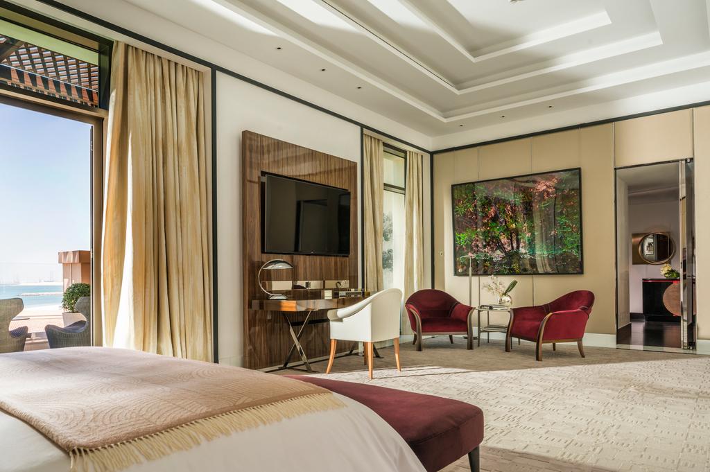 Номер в отеле Four Seasons Resort Dubai at Jumeirah Beach