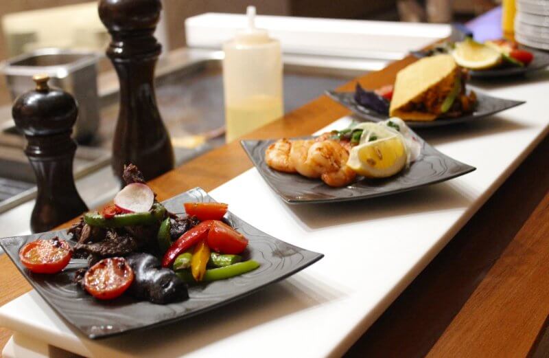 Блюда в ресторане Bab Al Yam, отель Бурдж-аль-Араб