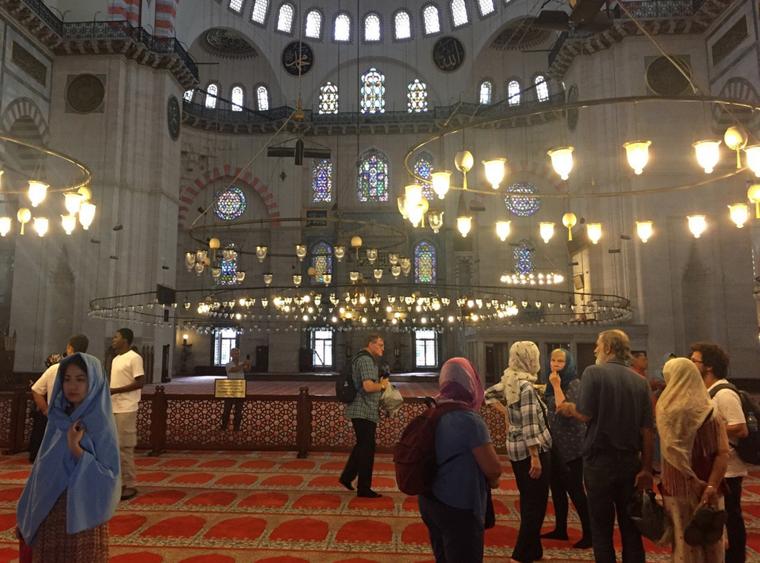 Посещение мечети Сулеймание