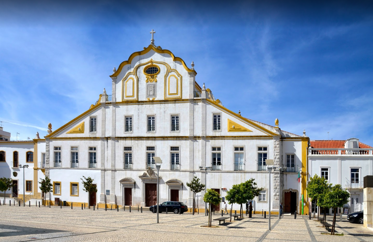 Церковь Колледжа иезуитоа в центре Портимау
