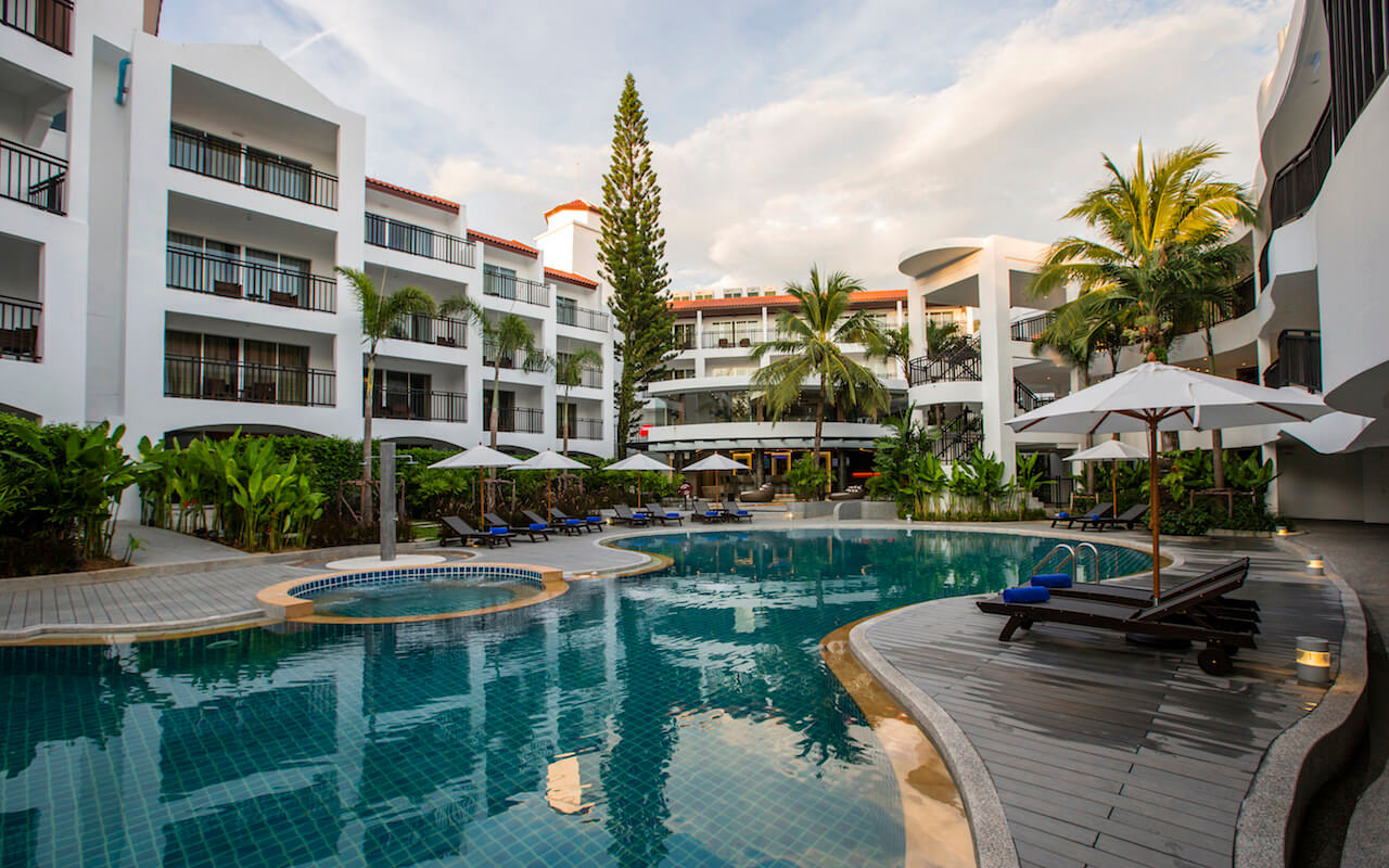 Отель Novotel Phuket Karon Beach Resort and Spa