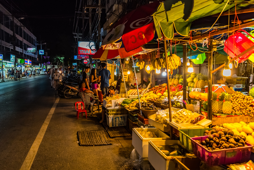 Ночной рынок TaladNat