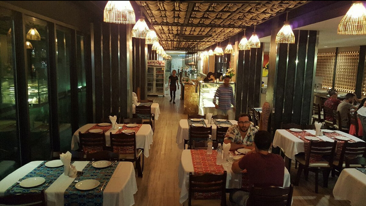 В ресторане Sultan’s Grill Authentic Turkish & Indian Cuisine