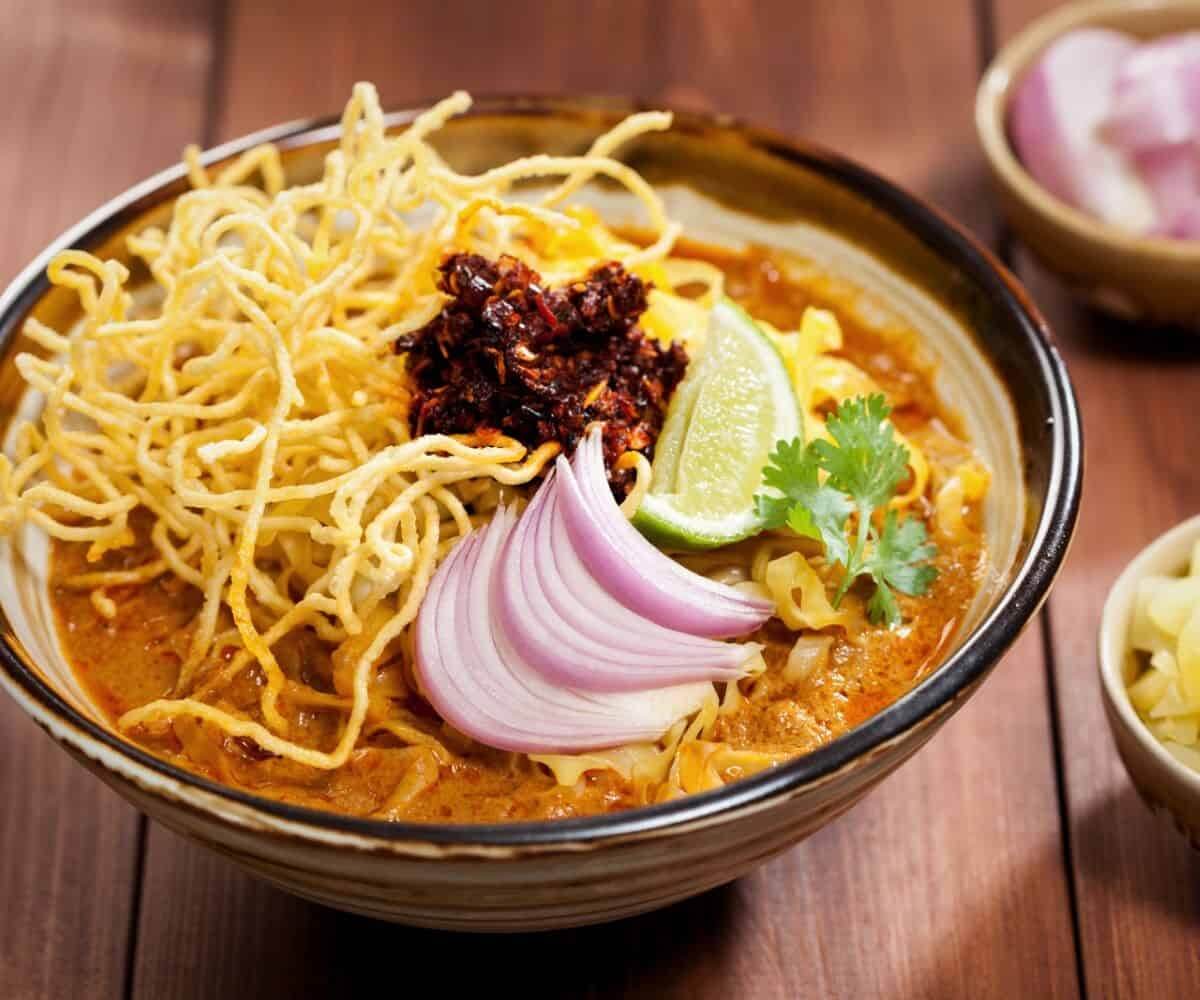 Khao soi — главное блюдо северной кухни Чиангмая Khao soi — северное тайское блюдо из Чиангмая