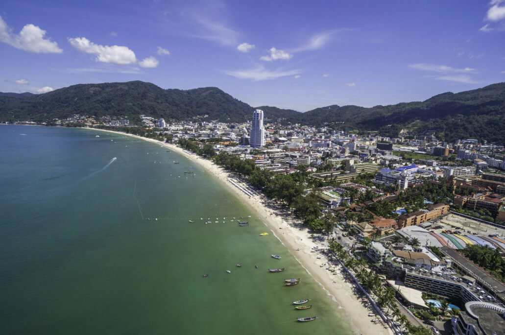 Пляж Патонг на Пхукете &mdash; один из самых популярных курортов Таиланда