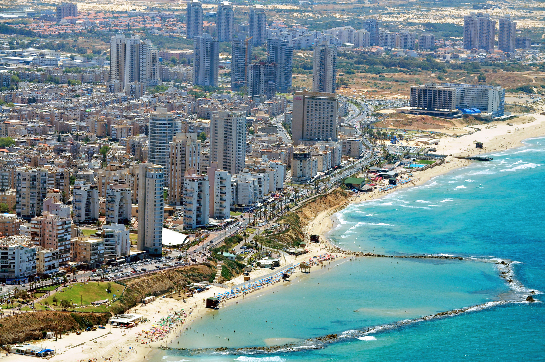 Бат-Ям – популярный курортный город в Израиле