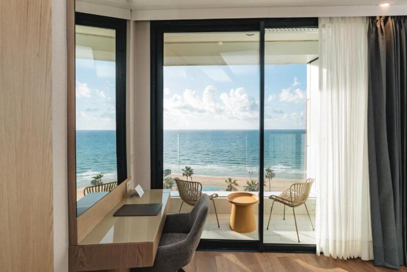 Номер в отеле Almera Hotel в Бат-Яме