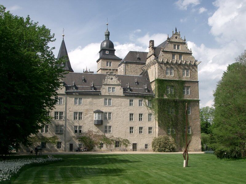 Замок Вольфсбург