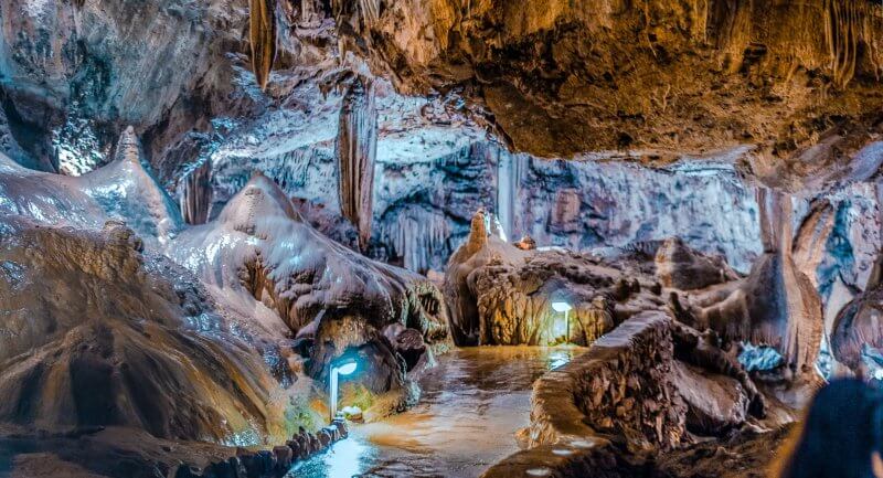 Пещеры Cuevas de Valporquero