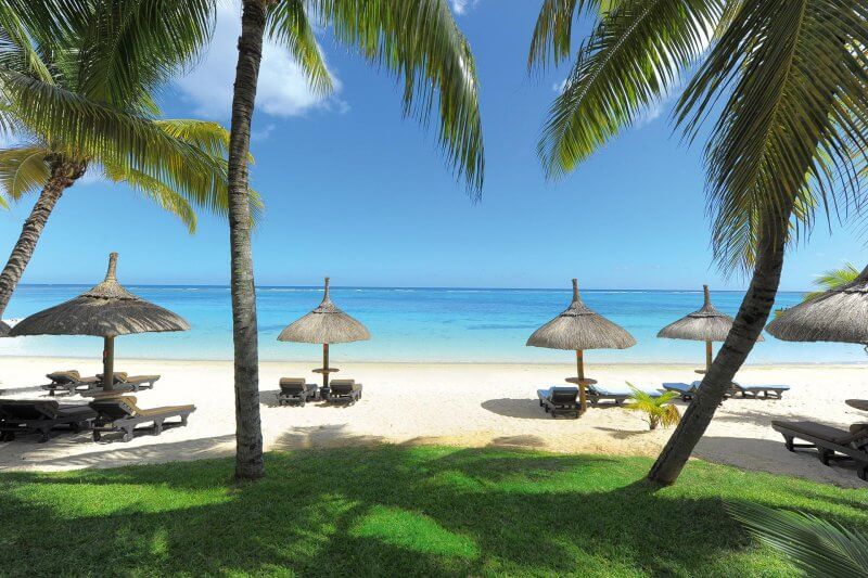 Пляж у отеля