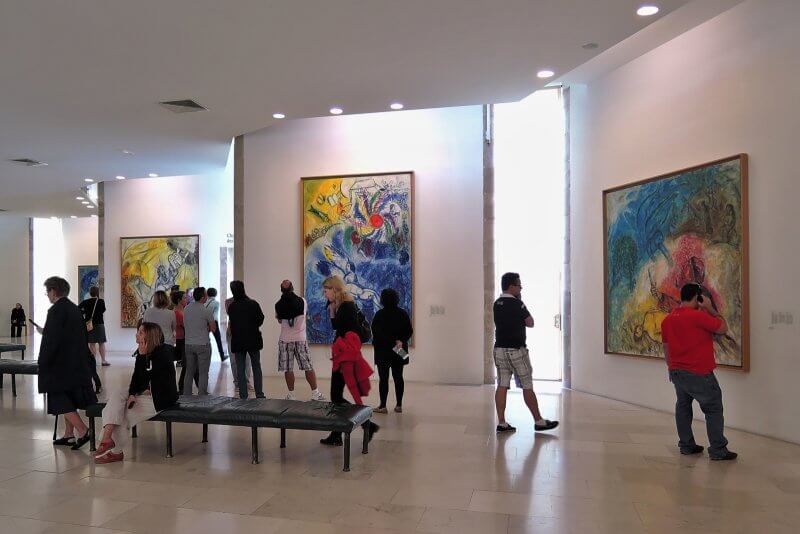 Экспозиция музея Шагала в Ницце