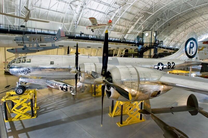Фото: самолет В-29 Superfortress в музее Гамильтона
