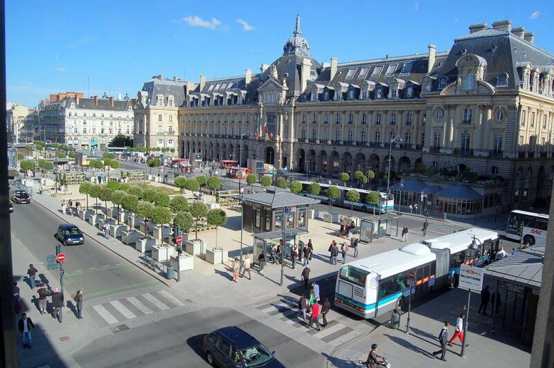 Главная площадь города Ренн, Франция